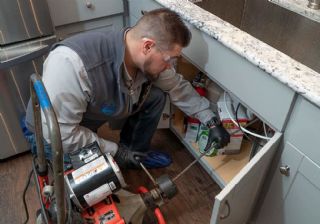 Creavit Klozet Tamiri Tesisatçı Ustası Acil Servis